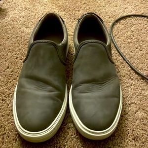 Tommy Hilfiger slip on shoes. Very good condition